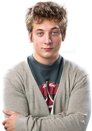 Jeremy-Allen-White.png