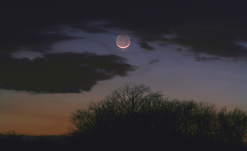 Файл:Moon-eq.jpg