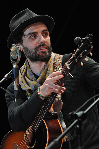 Файл:Oscar Isaac.jpeg