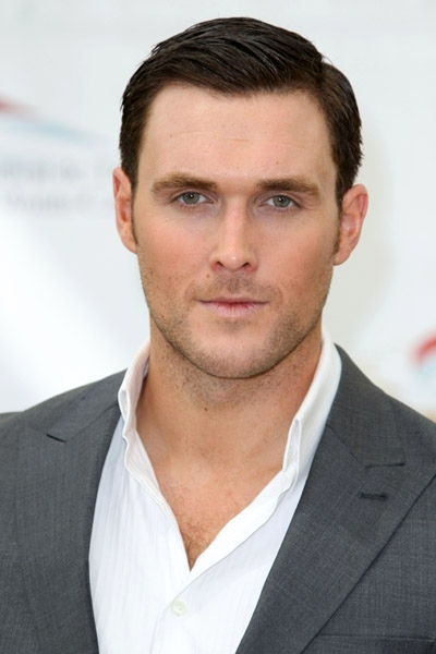 Файл:OwainYeoman.png