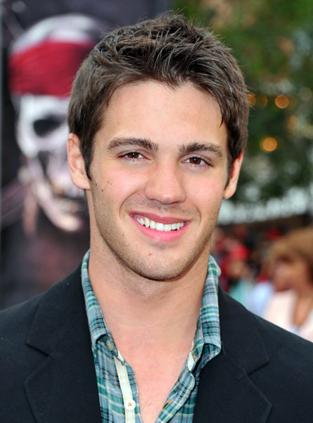 Файл:Steven-R.-McQueen.png