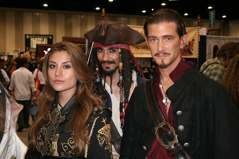 Уилл, Джек и Элизабет косплей с Comic-Con.jpg