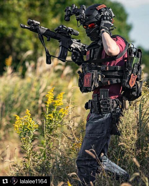 Файл:Black Powder, Red Earth-cosplay-2.jpg