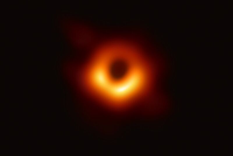 Файл:Black hole 2019.jpg