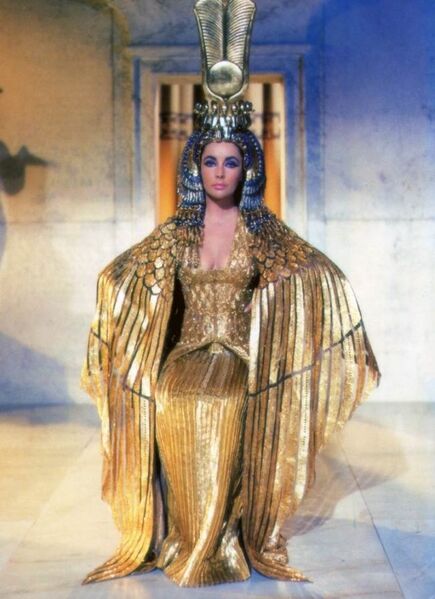 Файл:Cleopatra dress.jpg