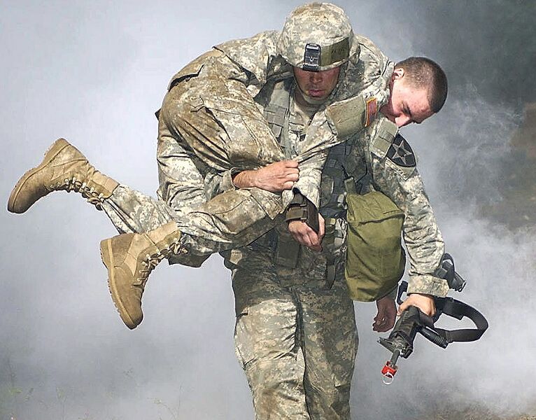 Файл:Firemans carry.jpg