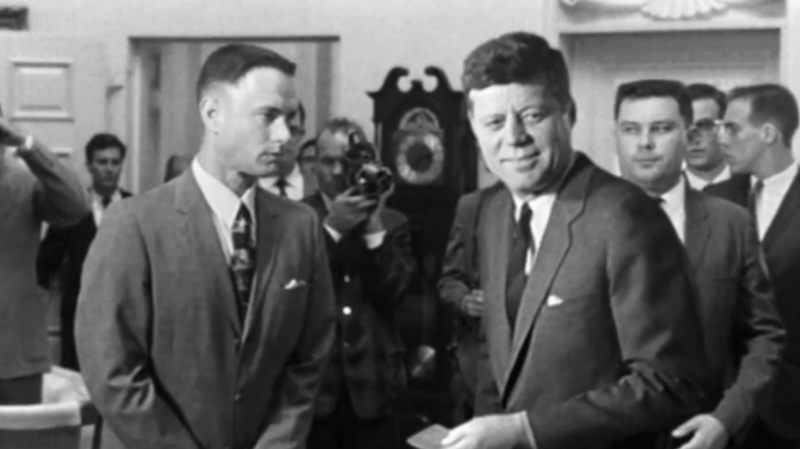 Файл:Forrest and John.png