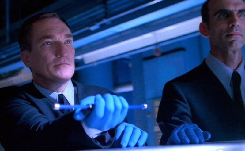 Файл:Hands of Blue.jpg