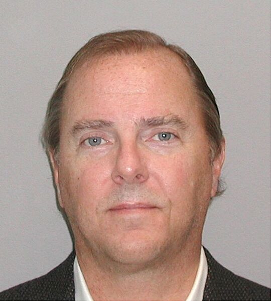Файл:Jeffrey Skilling mug shot.jpg