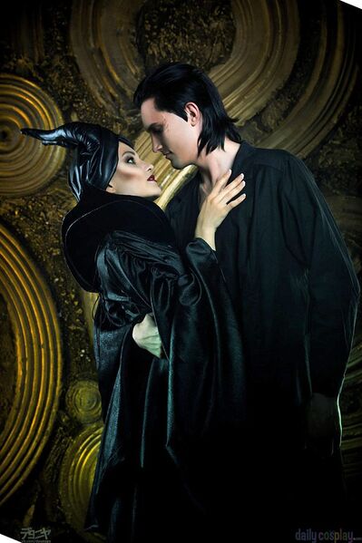 Файл:Maleficent and Diaval.jpg