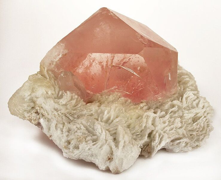Файл:Morganite.jpg