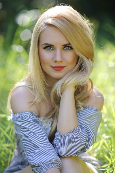 Файл:NOT Lola Bunny.jpg