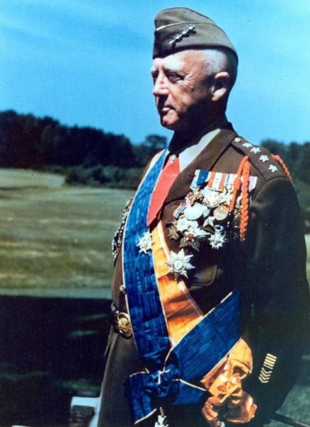 Файл:Patton Medals.jpg