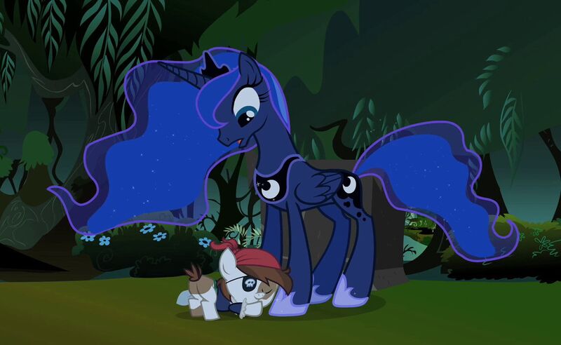 Файл:Pipsqueak hugging Luna.jpg