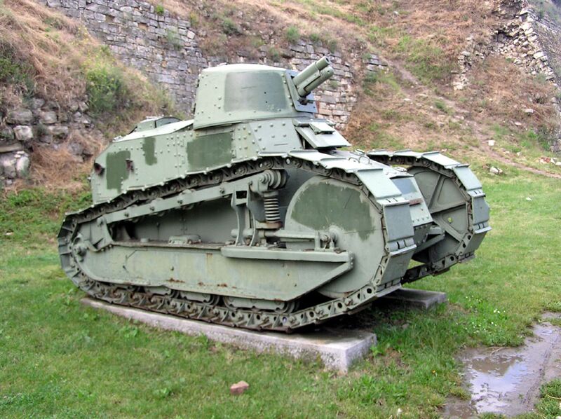 Файл:Renault FT 17.jpg