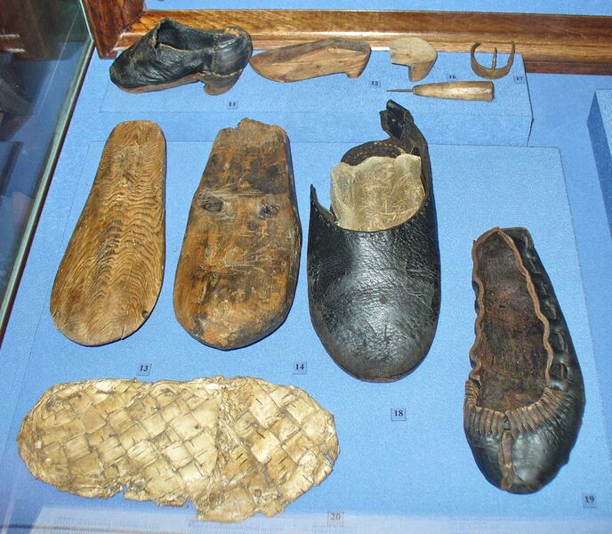Файл:Rus shoes.jpg