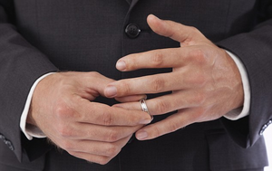 Wedding ring.png